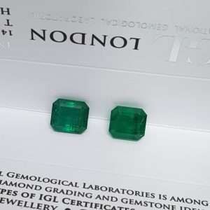 זוג אמרלד מלבני