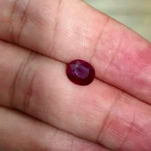 רובי טבעית אובל 2.5 קראט