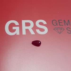 רובי טבעית יוקרתית טיפה 1.18 קראט – GRS